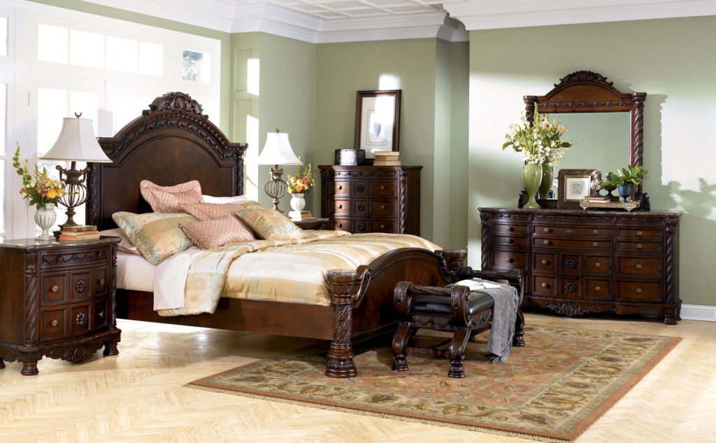 b664-269-367-king-panel-bed_22.jpg