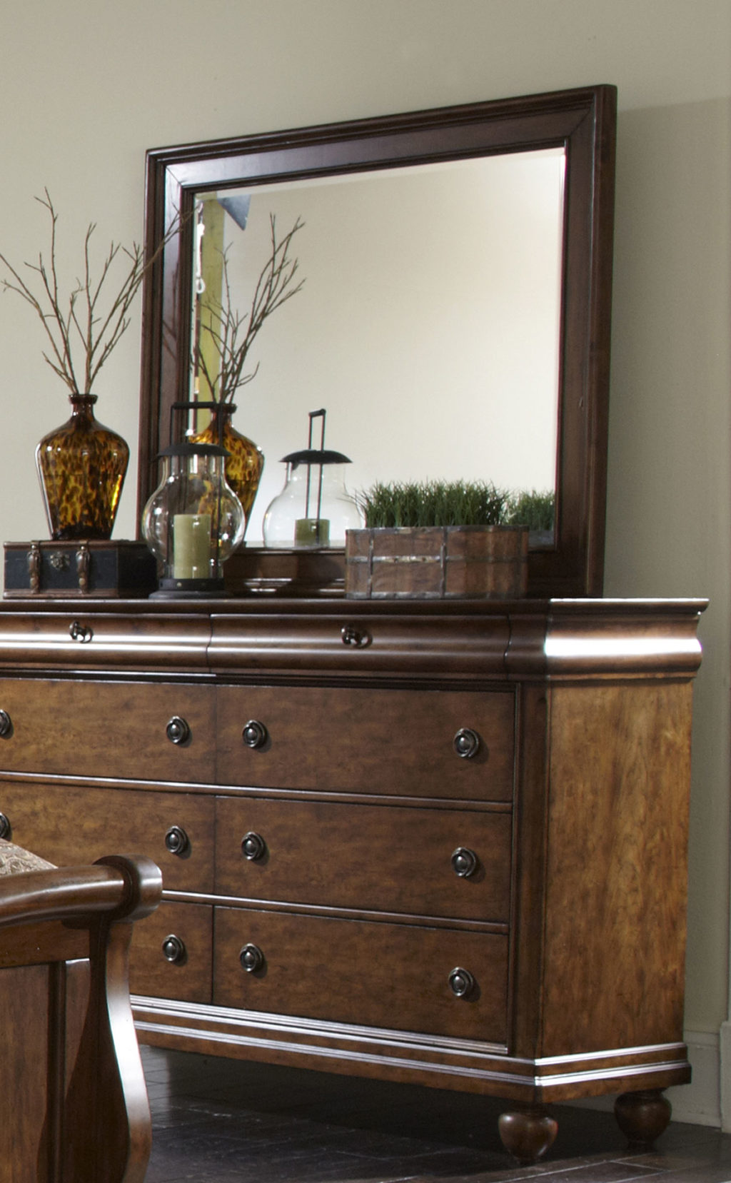 690-br42-dresser.jpg